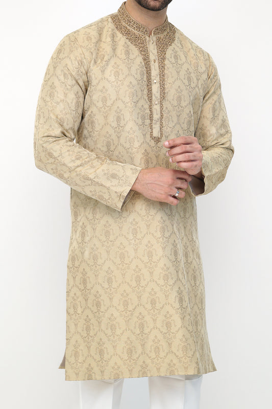 Beige kurta in blended fabric